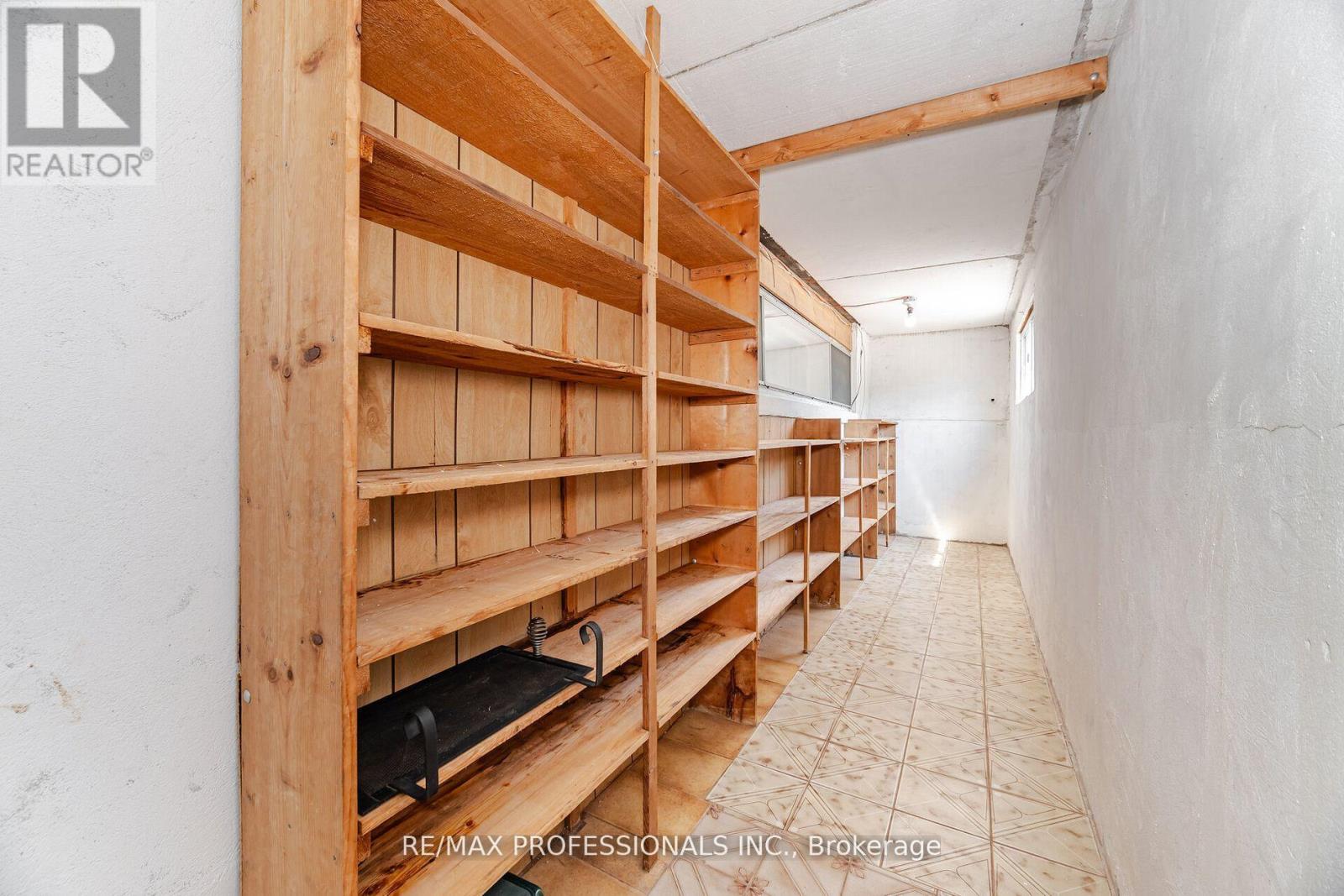 718 Royal York Road, Toronto, Ontario  M8Y 2T5 - Photo 46 - W12848602