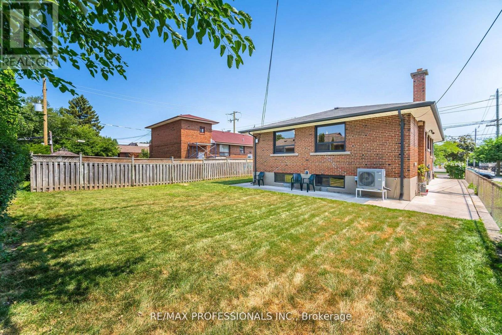 718 Royal York Road, Toronto, Ontario  M8Y 2T5 - Photo 48 - W12848602