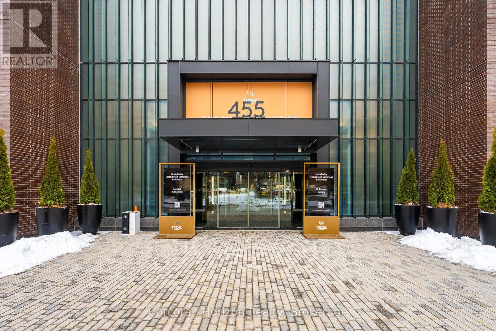 610 - 455 WELLINGTON STREET W, Toronto, Ontario