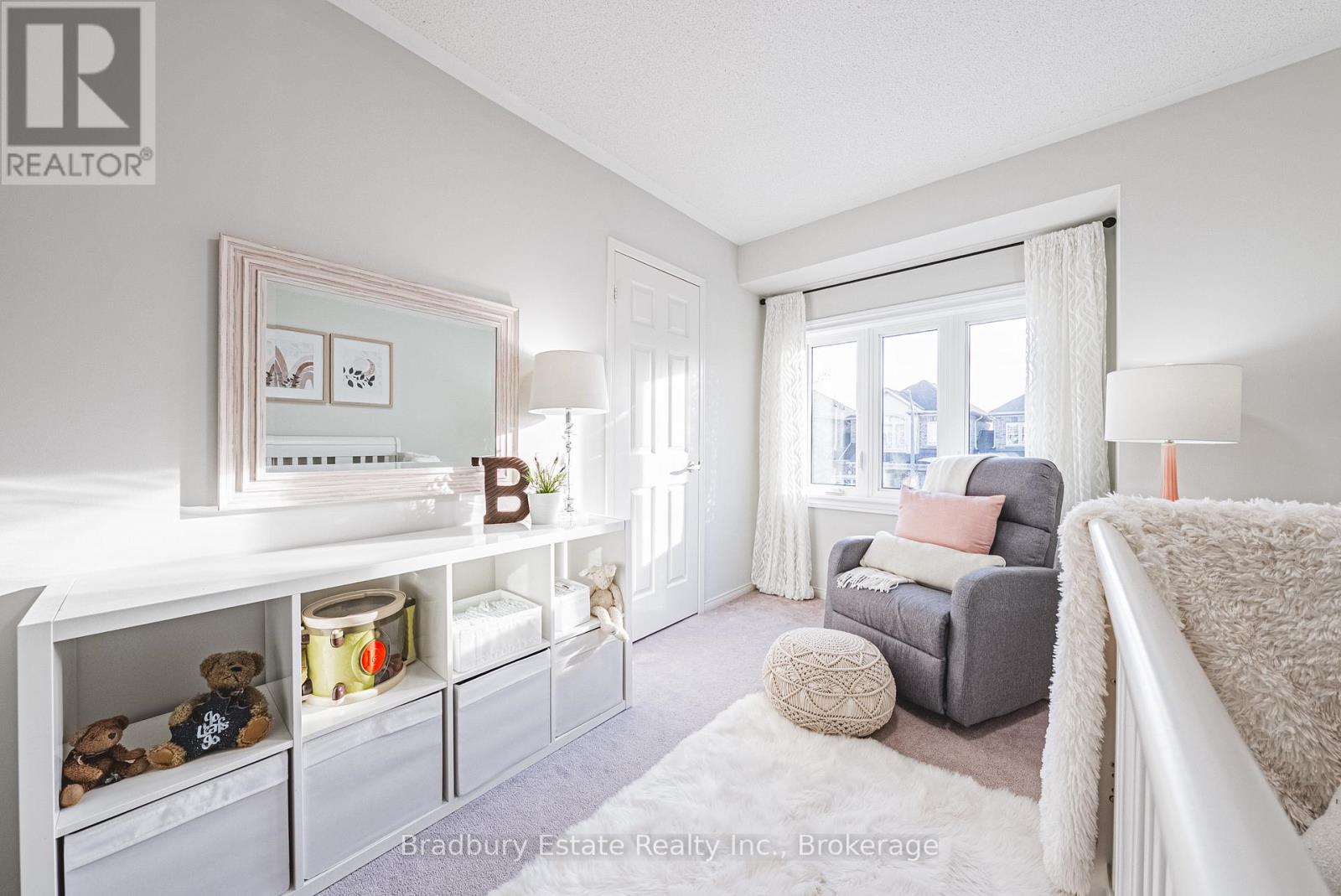 2292 Seton Crescent, Burlington, Ontario  L7L 6Y4 - Photo 22 - W12848696