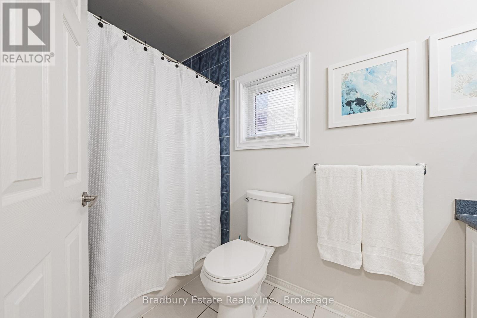 2292 Seton Crescent, Burlington, Ontario  L7L 6Y4 - Photo 24 - W12848696