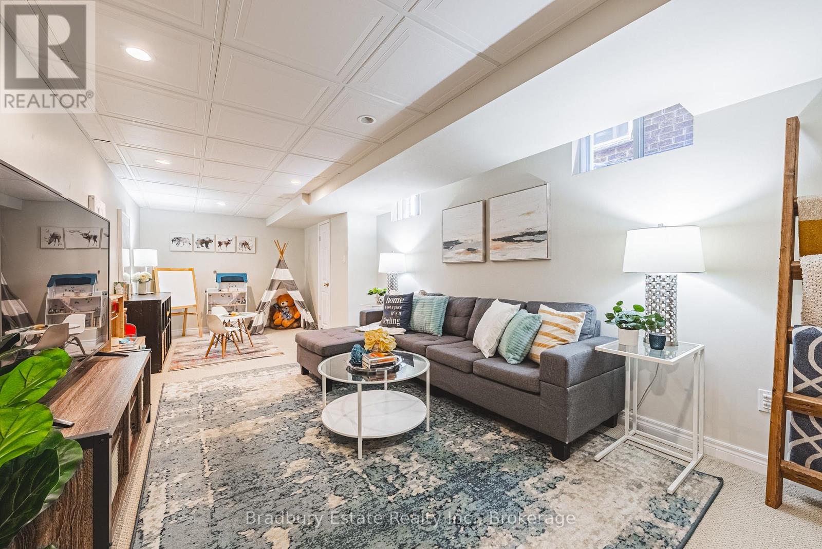 2292 Seton Crescent, Burlington, Ontario  L7L 6Y4 - Photo 25 - W12848696