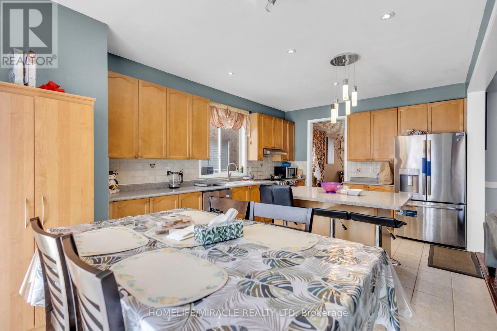 28 Latania Boulevard, Brampton, Ontario  L6P 1S9 - Photo 17 - W12841584