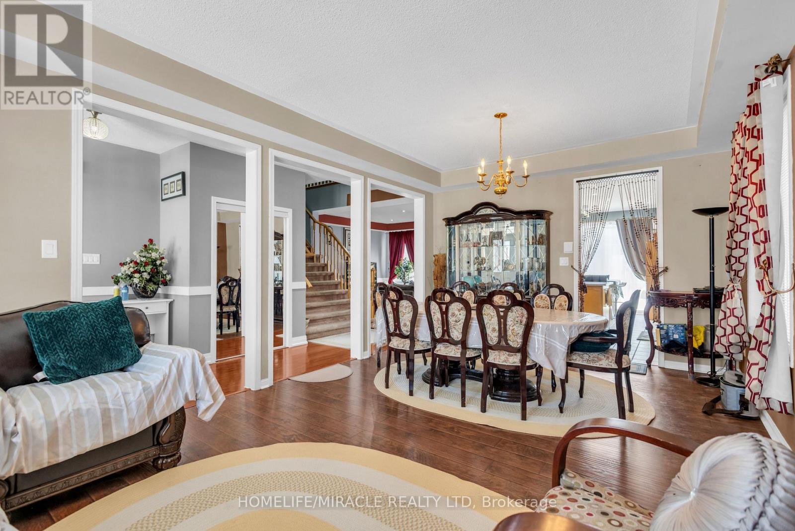 28 Latania Boulevard, Brampton, Ontario  L6P 1S9 - Photo 8 - W12841584