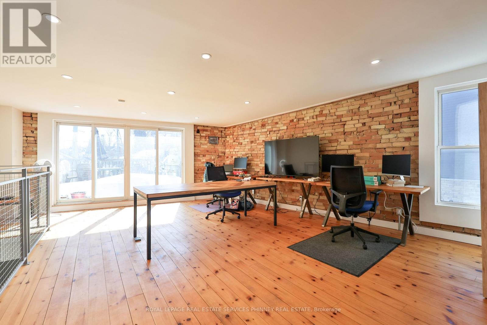 2 Queen Street E, Cambridge, Ontario  N3C 2A6 - Photo 19 - X12848396