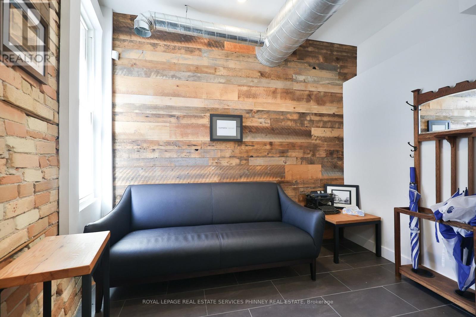 2 Queen Street E, Cambridge, Ontario  N3C 2A6 - Photo 5 - X12848396