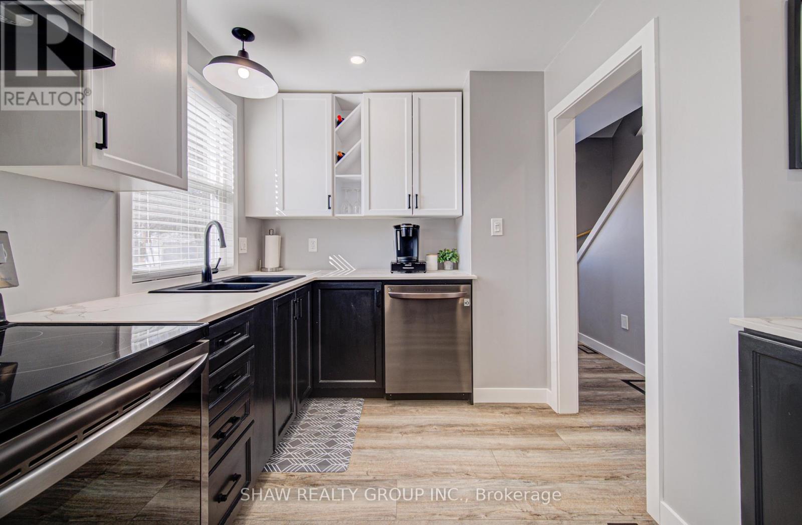 98 Ballantyne Avenue, Cambridge, Ontario  N1R 2S5 - Photo 10 - X12848486