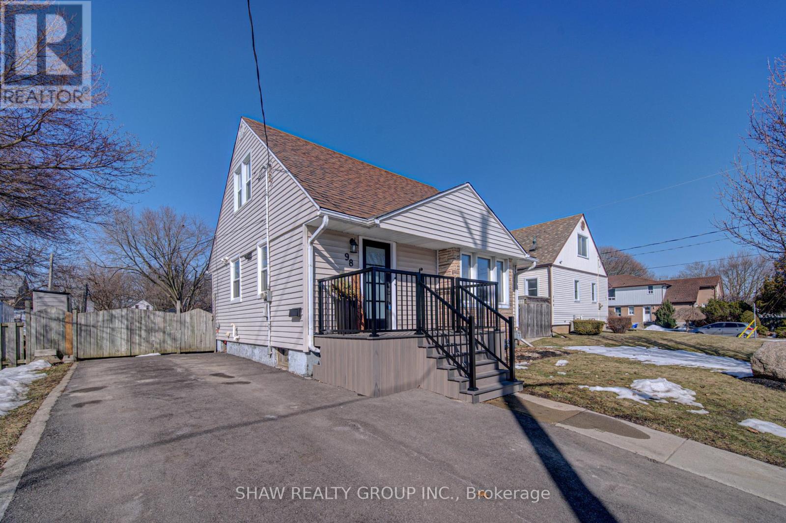 98 Ballantyne Avenue, Cambridge, Ontario  N1R 2S5 - Photo 2 - X12848486