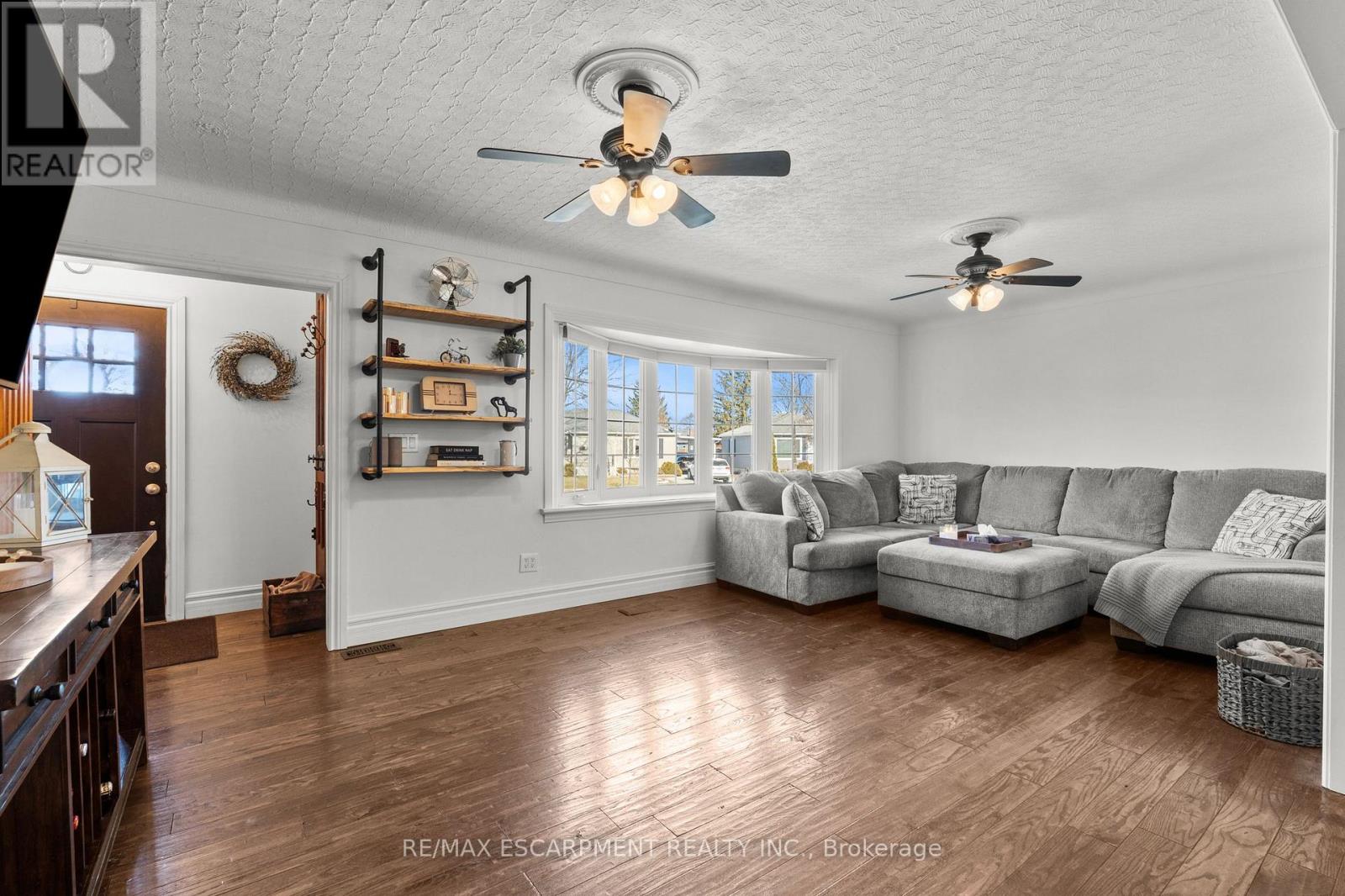 48 Windsor Road, St. Catharines, Ontario  L2N 3A4 - Photo 12 - X12848528