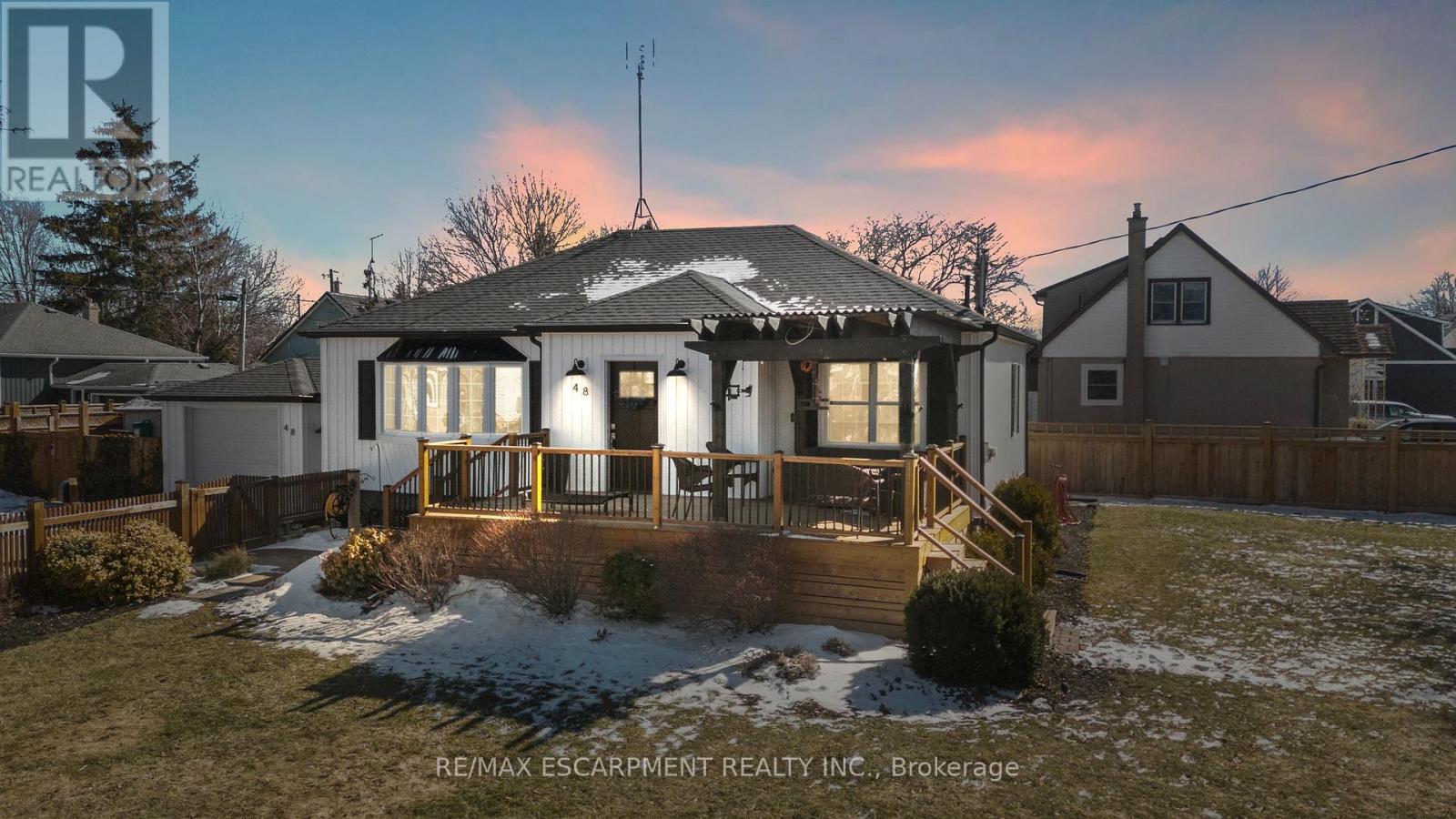 48 Windsor Road, St. Catharines, Ontario  L2N 3A4 - Photo 2 - X12848528