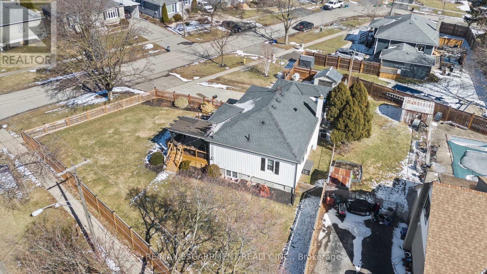 48 Windsor Road, St. Catharines, Ontario  L2N 3A4 - Photo 48 - X12848528