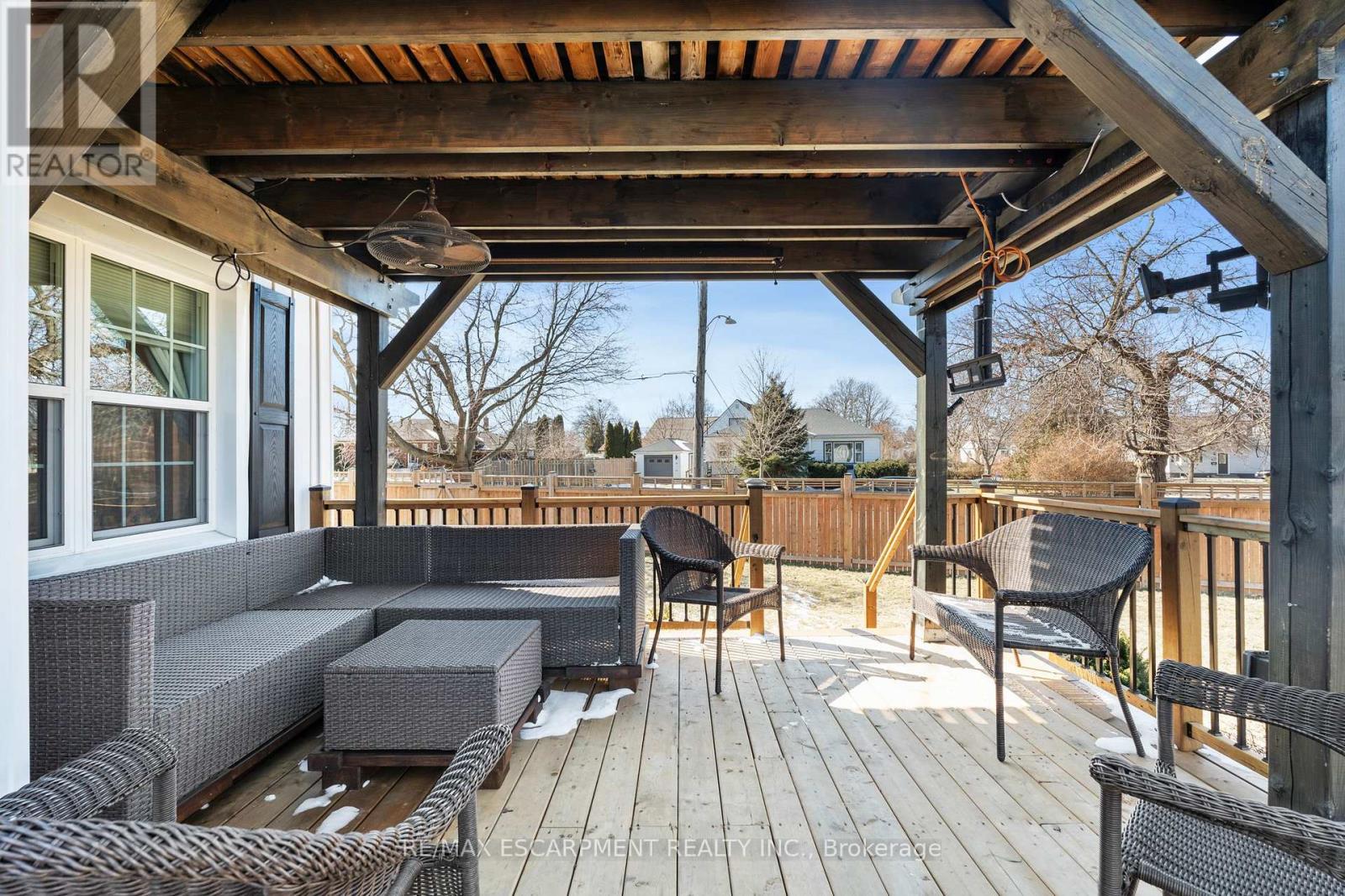 48 Windsor Road, St. Catharines, Ontario  L2N 3A4 - Photo 9 - X12848528