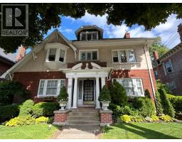 247 MACNAB STREET S, Hamilton, Ontario