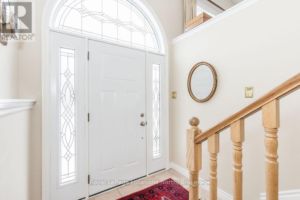 40 Fairway Crescent, Wasaga Beach, Ontario  L9Z 1B8 - Photo 2 - S12848716