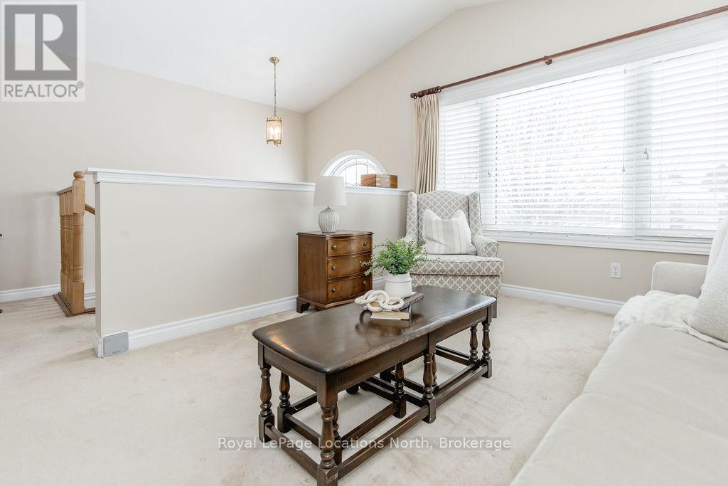 40 Fairway Crescent, Wasaga Beach, Ontario  L9Z 1B8 - Photo 6 - S12848716