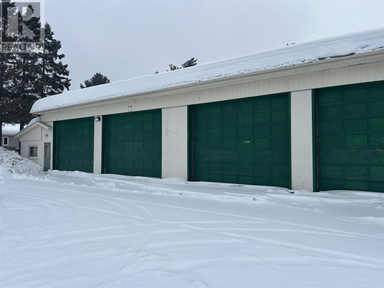 1024 Third Line W, Sault Ste. Marie, Ontario  P6A 6K4 - Photo 2 - SM260315