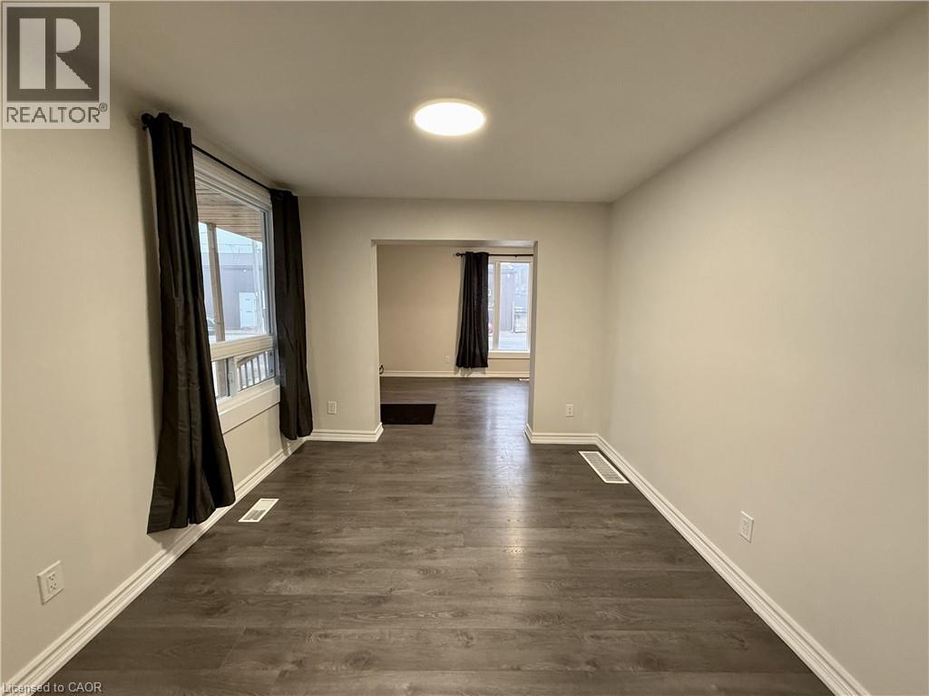 318 Lafontaine Street, Wallaceburg, Ontario  N8A 4H9 - Photo 11 - 40809760