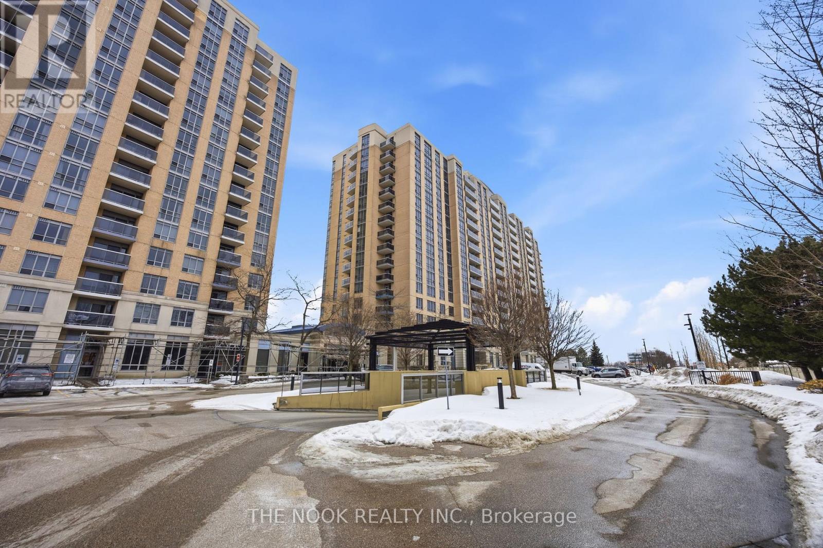 332 - 18 MONDEO DRIVE, toronto (dorset park), Ontario