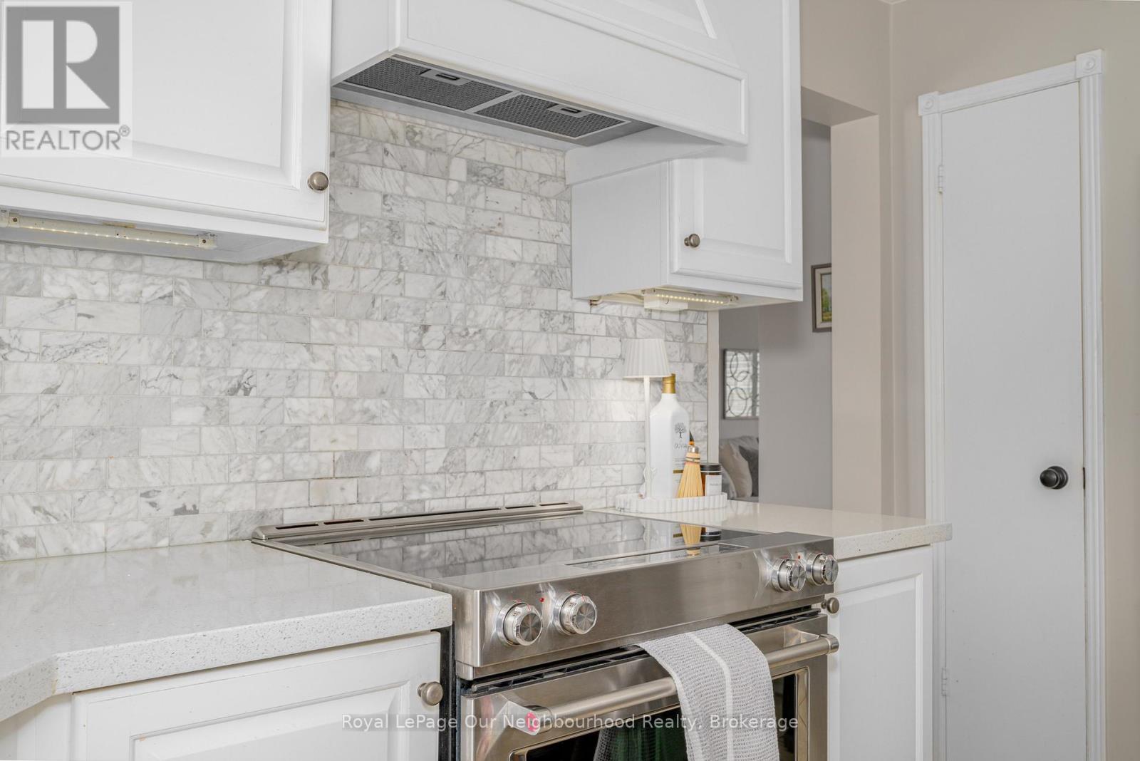 3 Woodlawn Court, Whitby, Ontario  L1N 6R4 - Photo 12 - E12849056