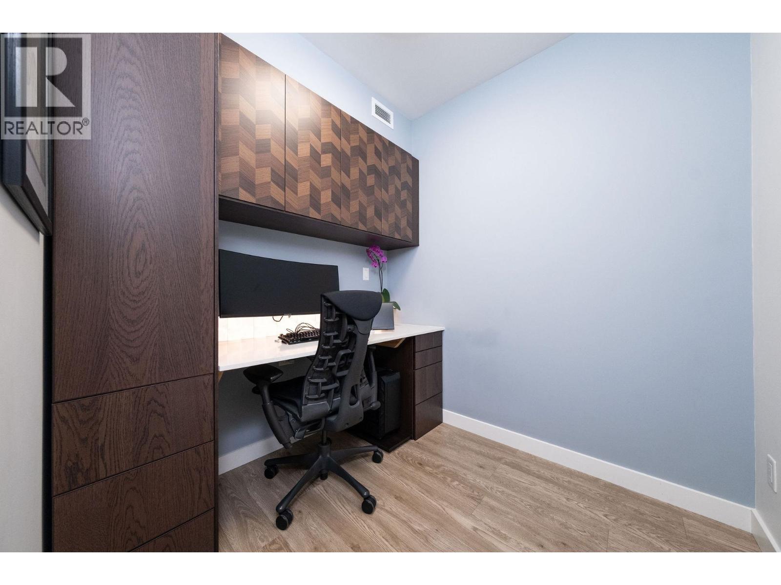 404 1061 Marine Drive, North Vancouver, British Columbia  V7P 1S6 - Photo 17 - R3091099