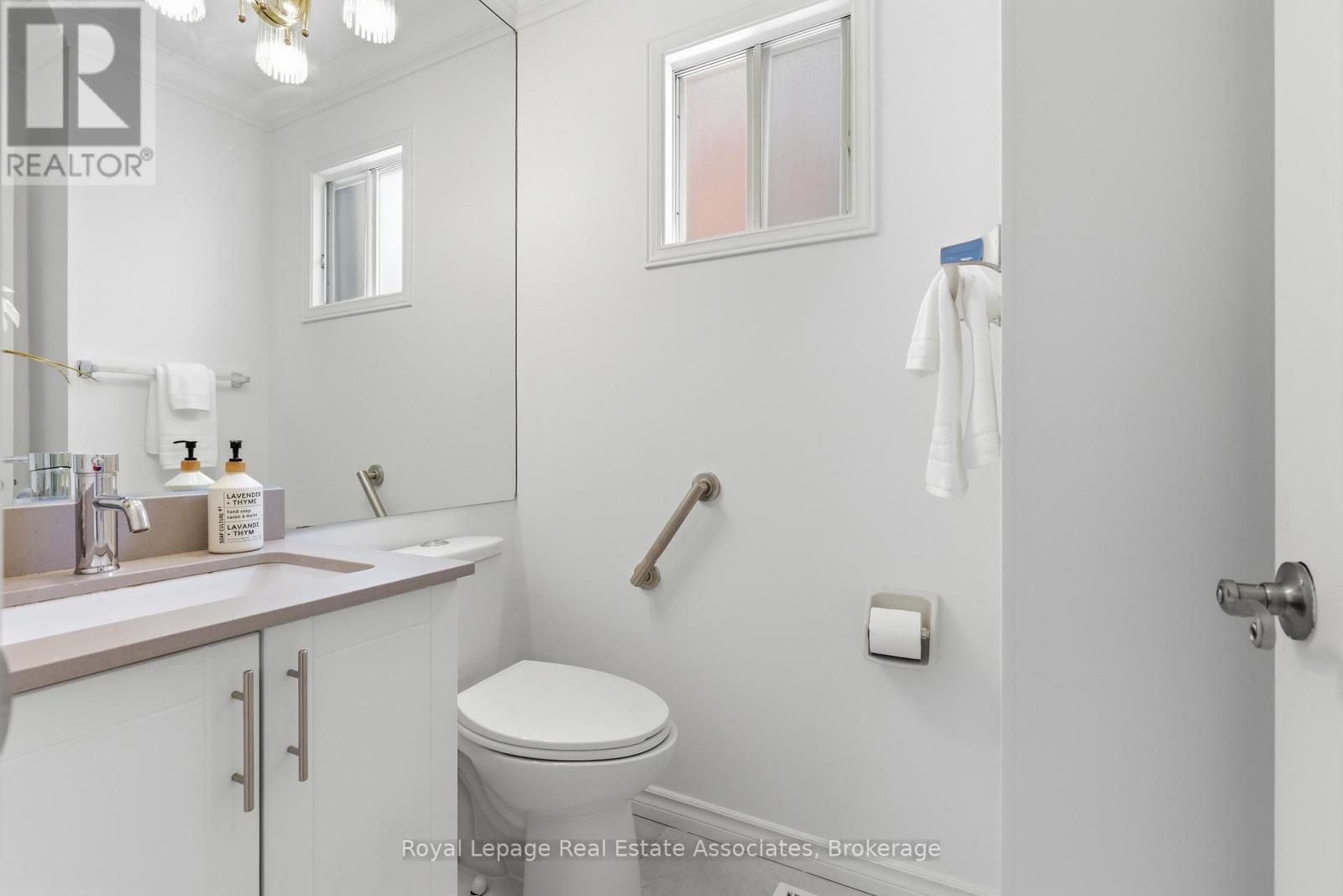 115 Coles Avenue, Vaughan, Ontario  L4L 1L8 - Photo 19 - N12819732