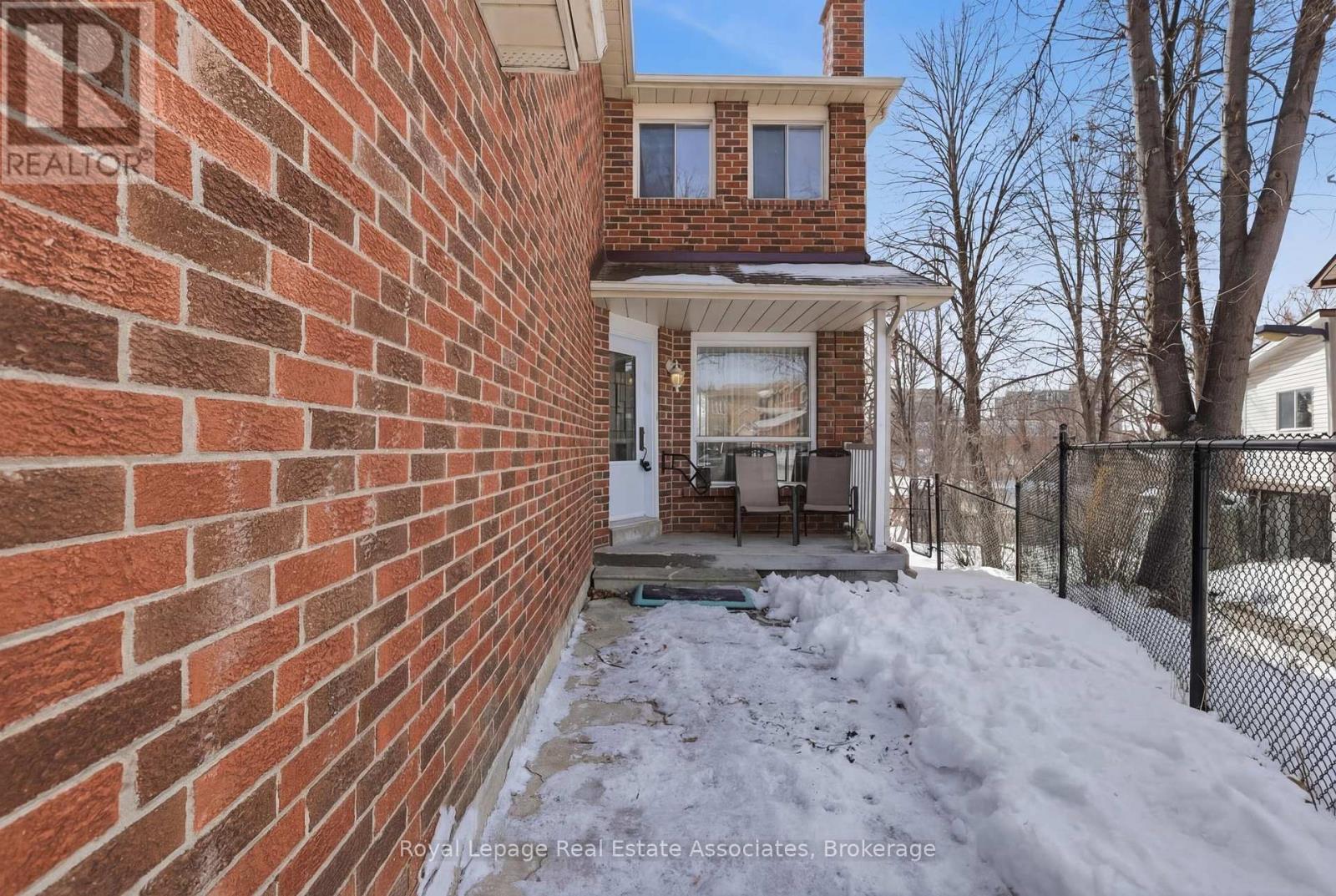 115 Coles Avenue, Vaughan, Ontario  L4L 1L8 - Photo 5 - N12819732