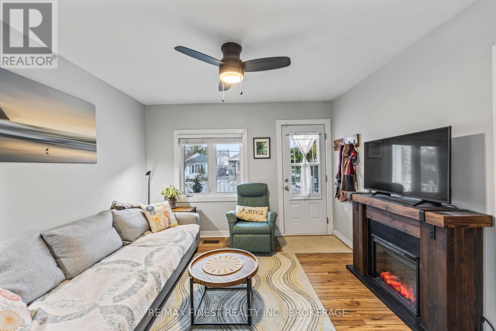 761 Victoria Street, Kingston (East Of Sir John A. Blvd), Ontario  K7K 4S9 - Photo 15 - X12848844