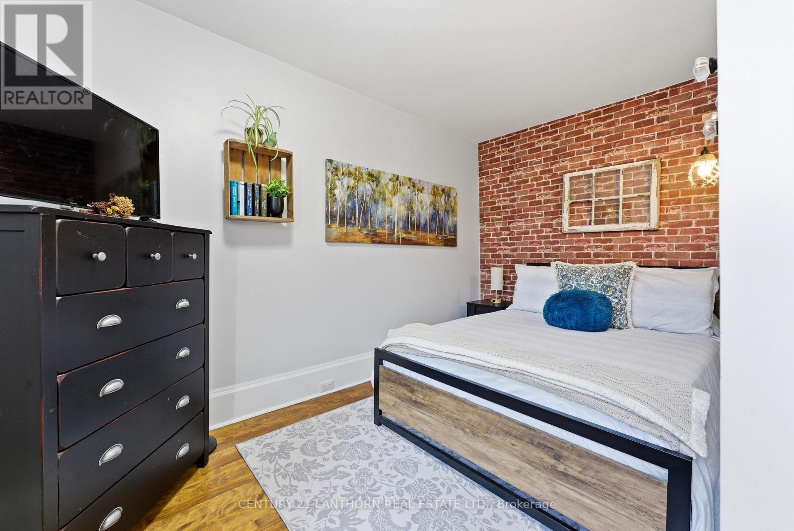 8 Queen Street, Belleville, Ontario  K8N 1T2 - Photo 12 - X12849044