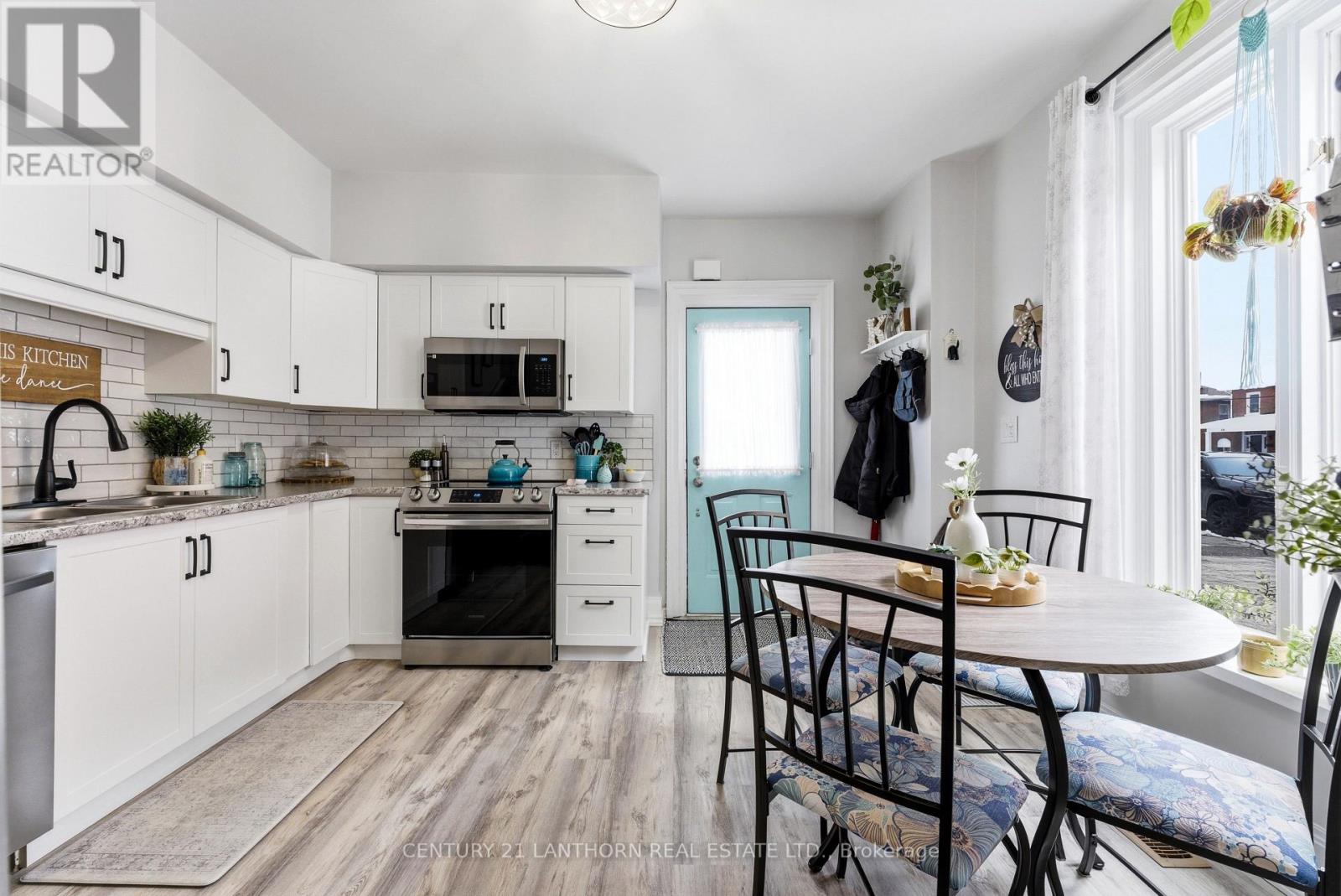 8 Queen Street, Belleville, Ontario  K8N 1T2 - Photo 8 - X12849044