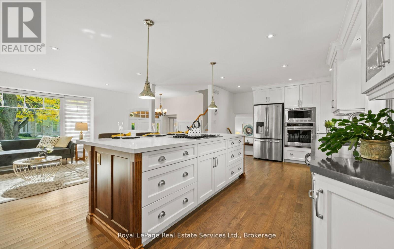 1465 Shamrock Lane, Oakville, Ontario  L6L 1R1 - Photo 13 - W12848924