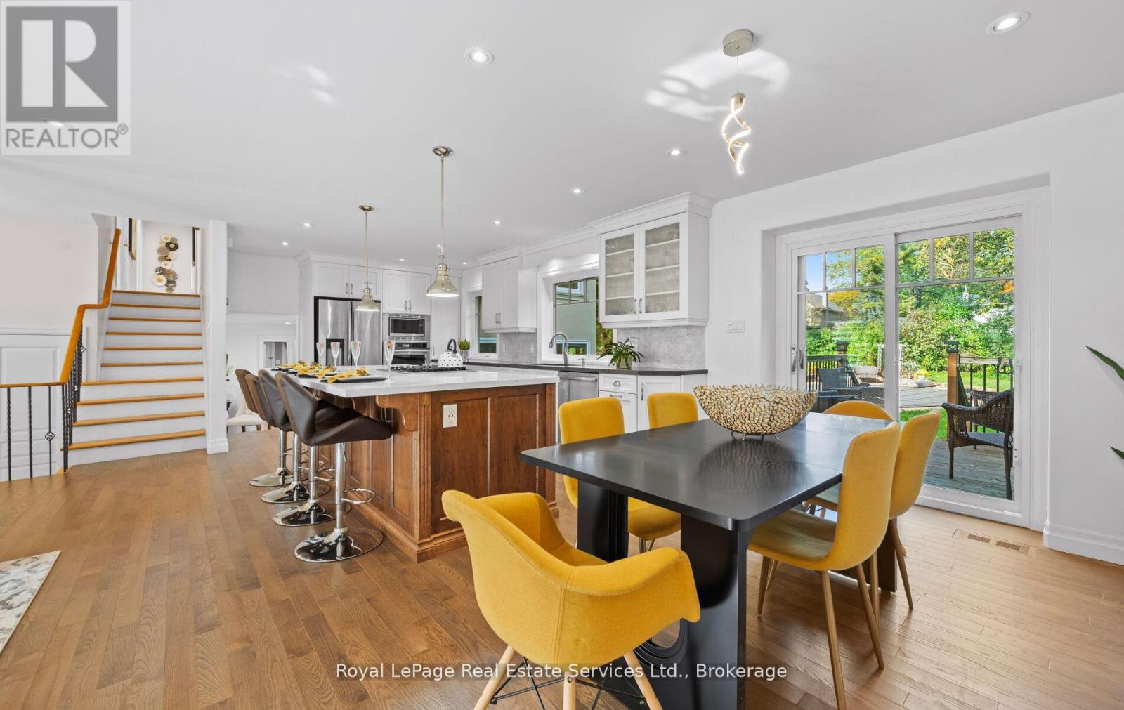 1465 Shamrock Lane, Oakville, Ontario  L6L 1R1 - Photo 11 - W12848924