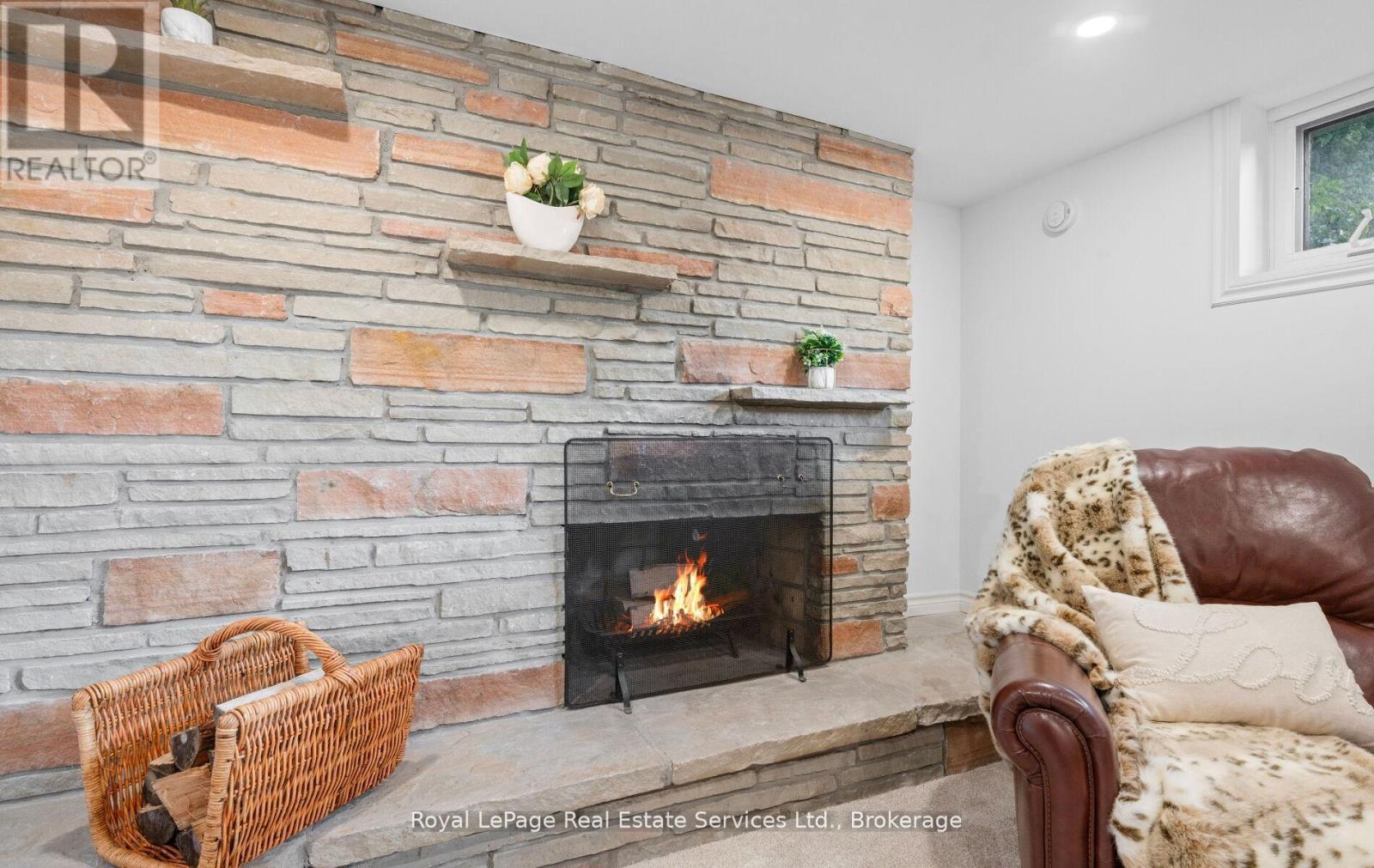 1465 Shamrock Lane, Oakville, Ontario  L6L 1R1 - Photo 36 - W12848924