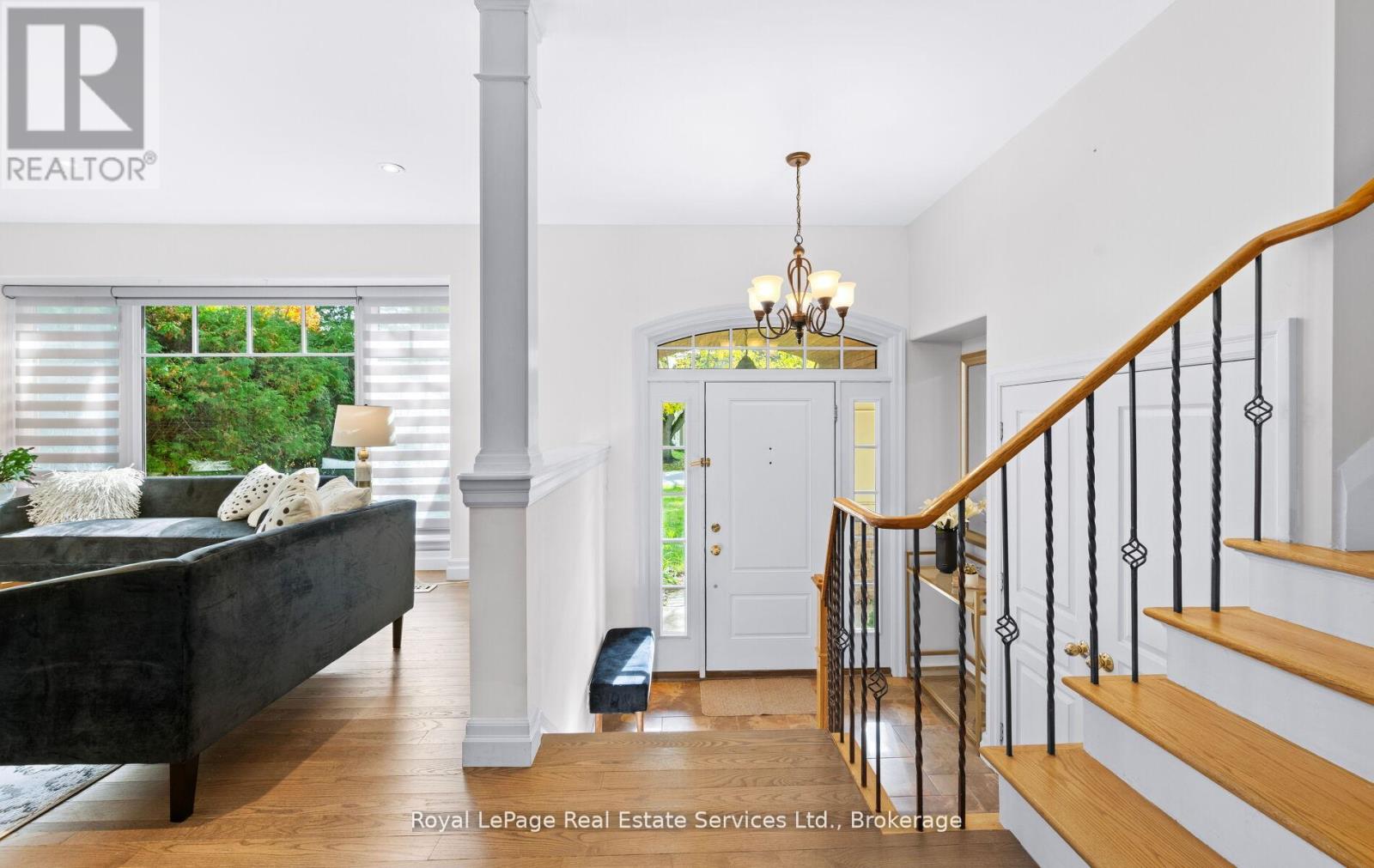 1465 Shamrock Lane, Oakville, Ontario  L6L 1R1 - Photo 6 - W12848924