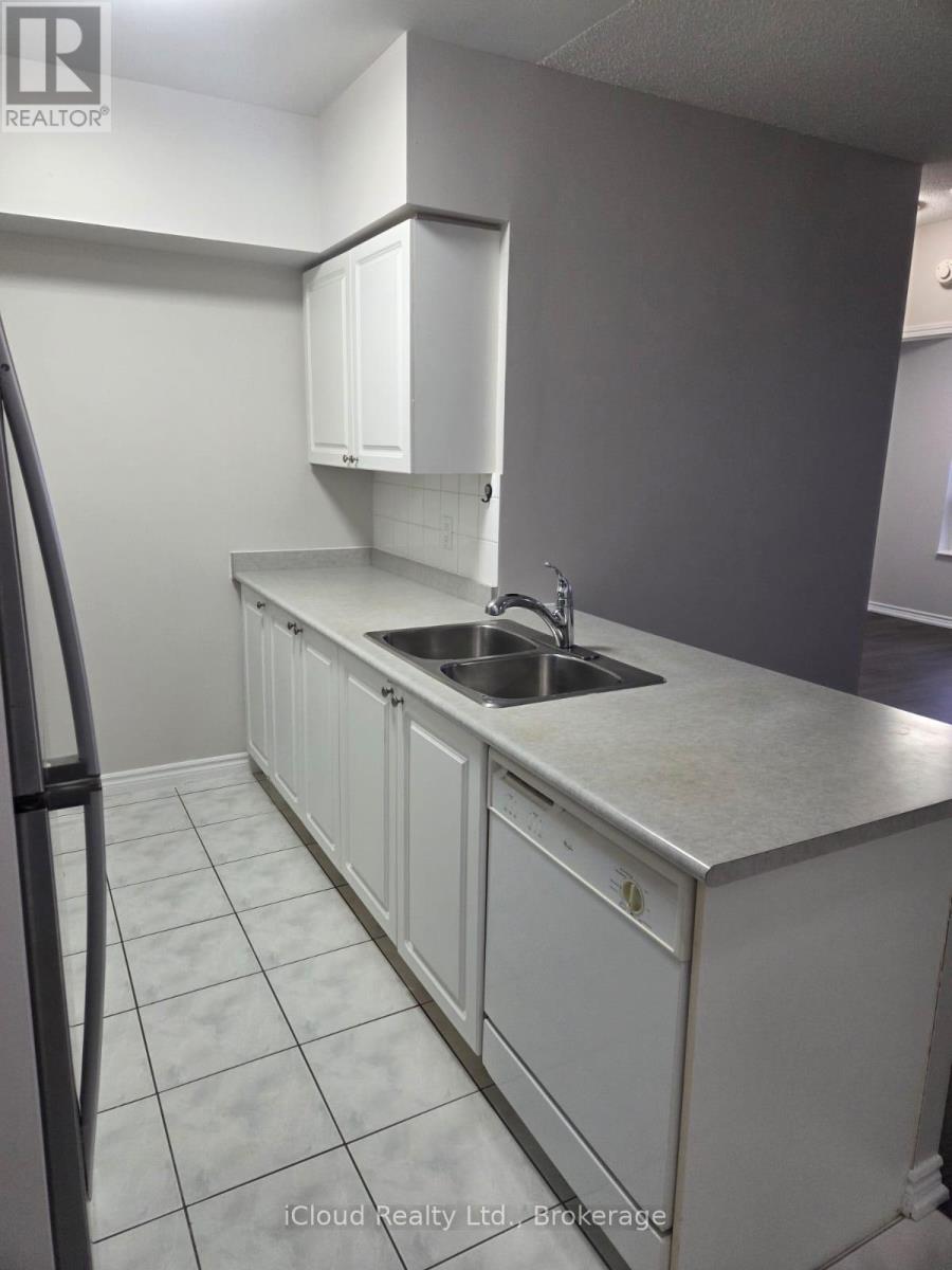 1101 - 55 Strathaven Drive, Mississauga, Ontario  L5R 4G9 - Photo 6 - W12847778