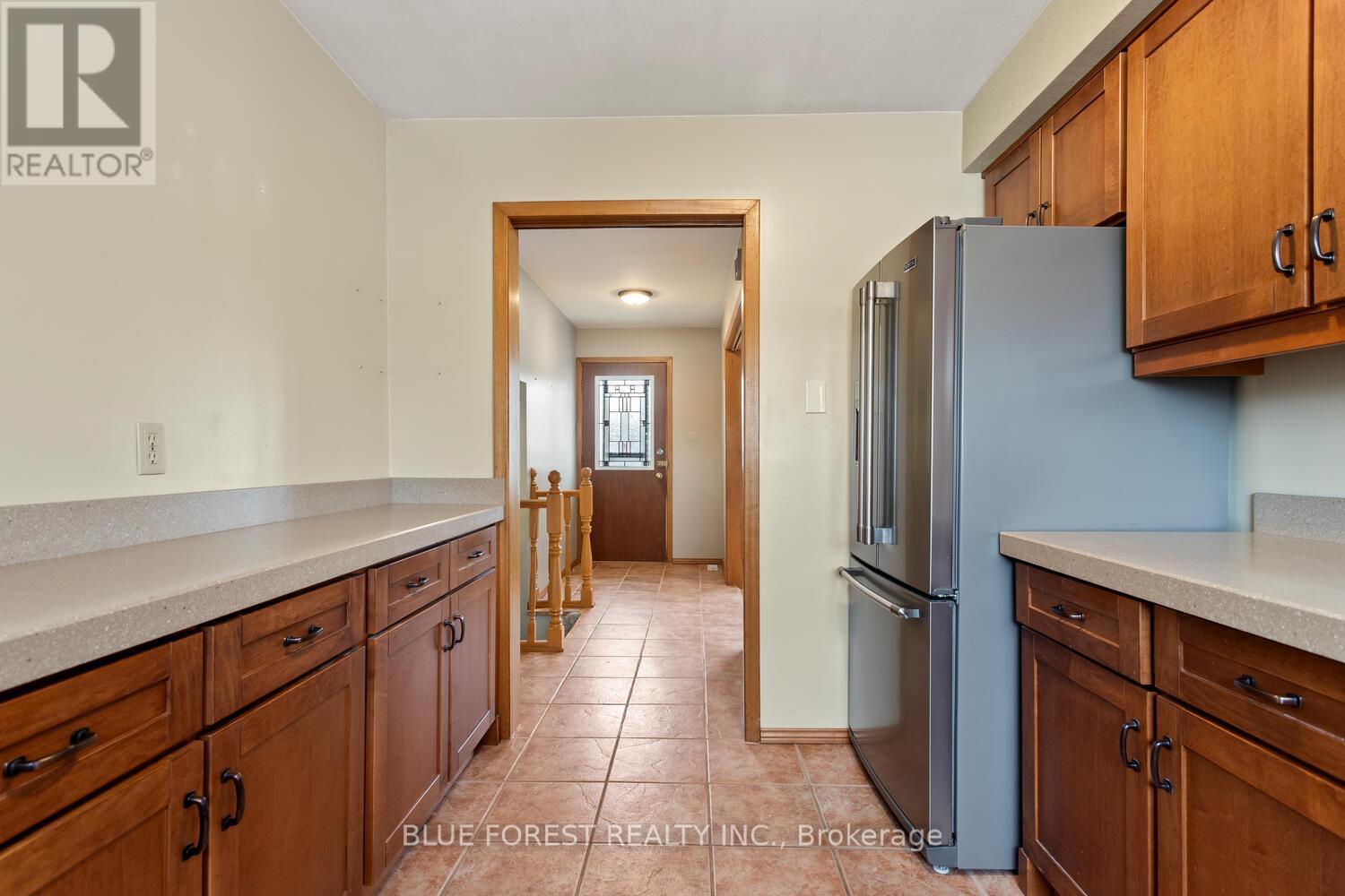 1001 Osgoode Drive, London South, Ontario  N6E 1C9 - Photo 16 - X12848940