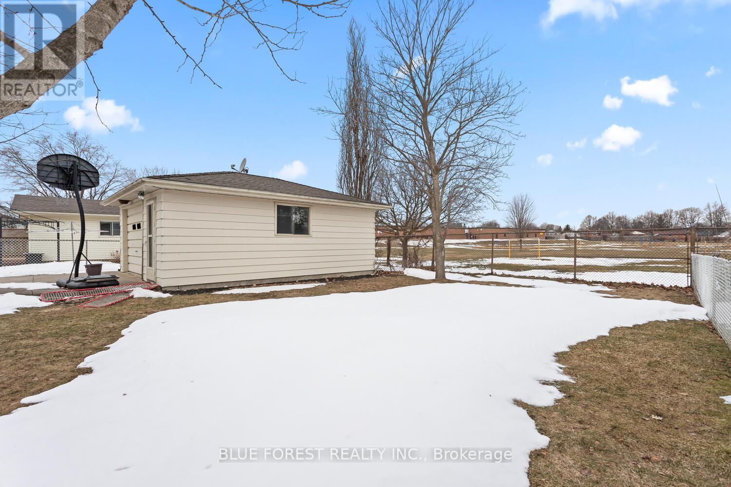 1001 Osgoode Drive, London South, Ontario  N6E 1C9 - Photo 38 - X12848940