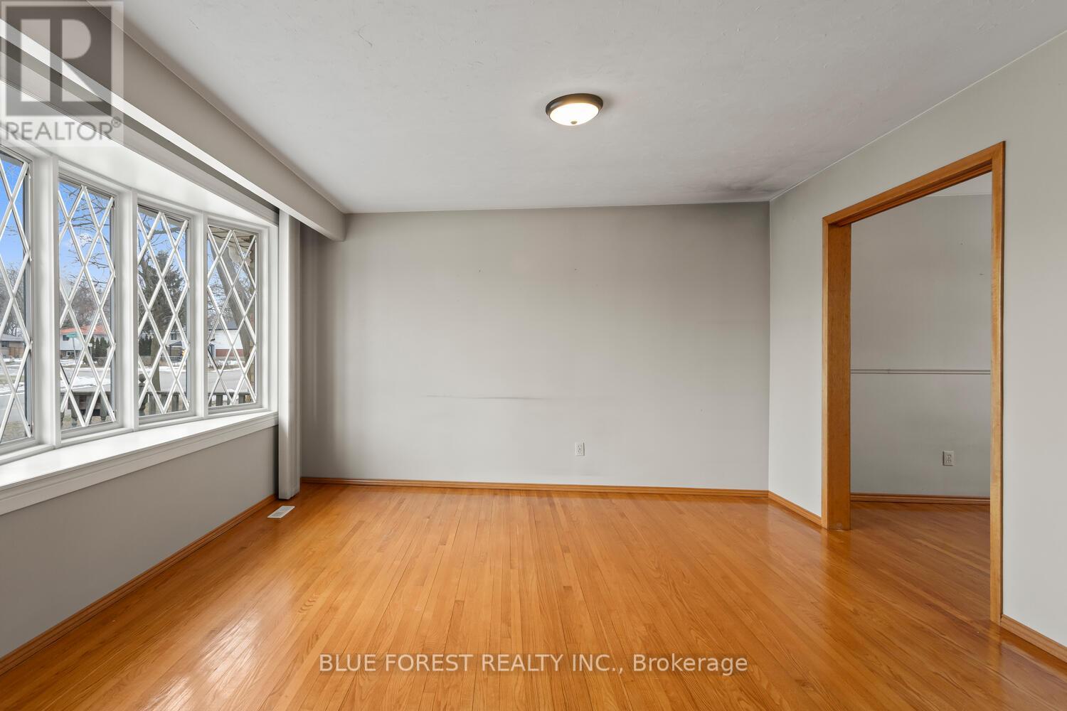 1001 Osgoode Drive, London South, Ontario  N6E 1C9 - Photo 8 - X12848940