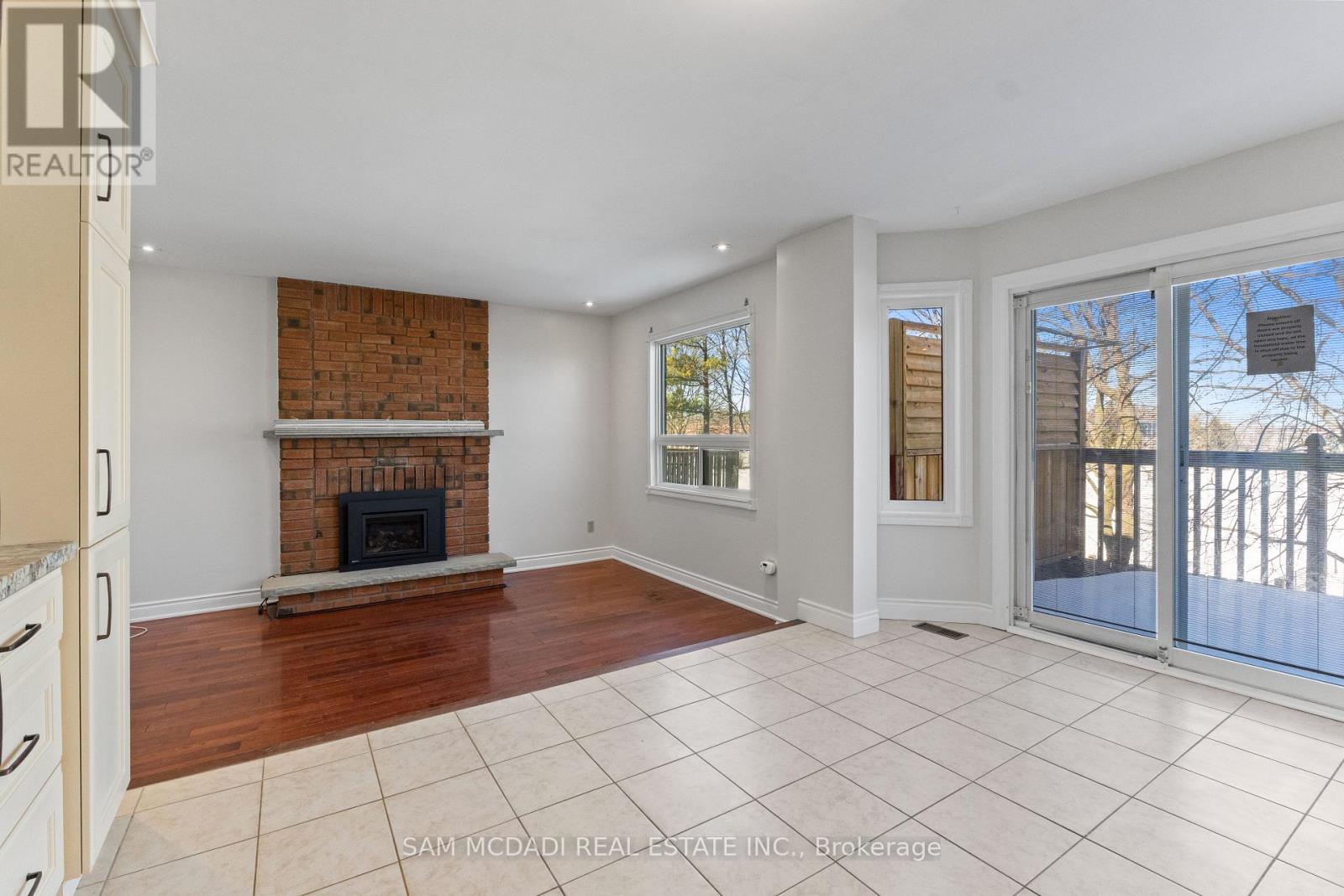 5275 Thornwood Drive, Mississauga, Ontario  L4Z 3J3 - Photo 14 - W12843598