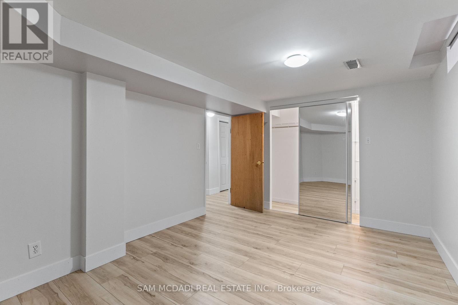 5275 Thornwood Drive, Mississauga, Ontario  L4Z 3J3 - Photo 41 - W12843598