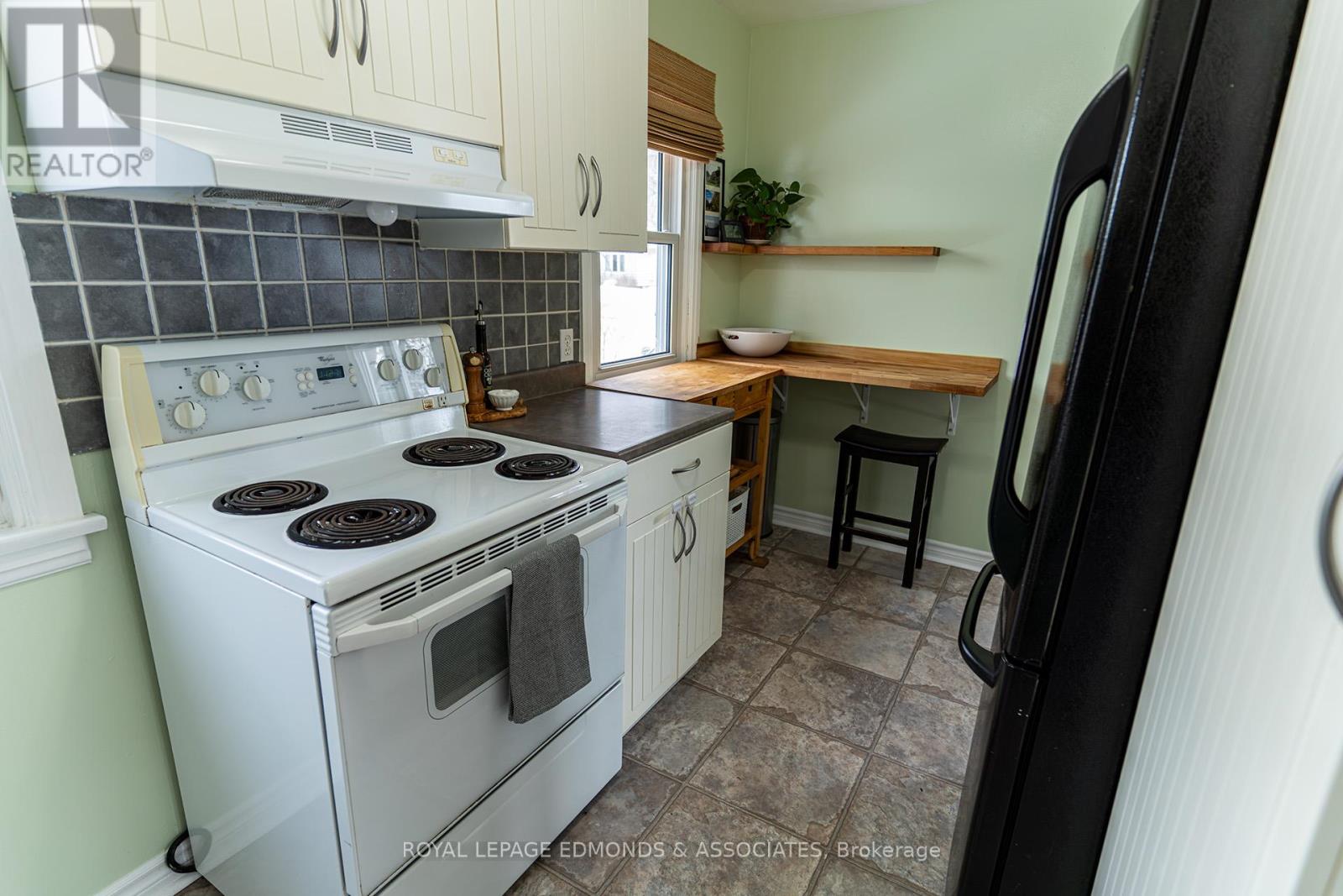 566 Elizabeth Street, Pembroke, Ontario  K8A 1W8 - Photo 13 - X12848852