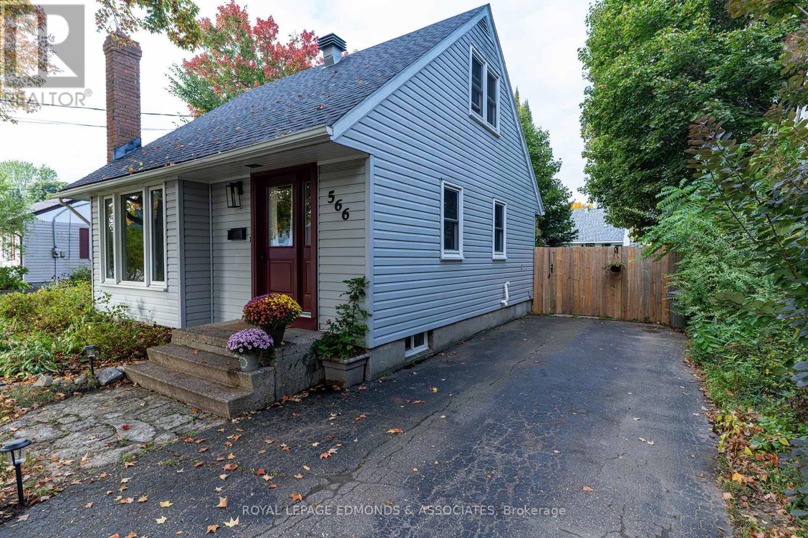 566 Elizabeth Street, Pembroke, Ontario  K8A 1W8 - Photo 3 - X12848852