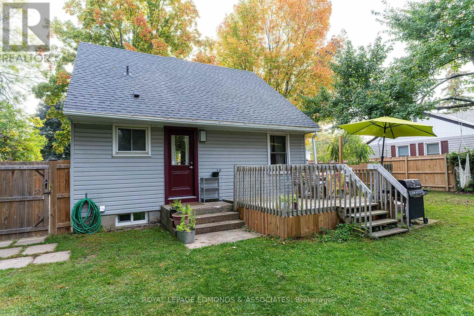 566 Elizabeth Street, Pembroke, Ontario  K8A 1W8 - Photo 4 - X12848852