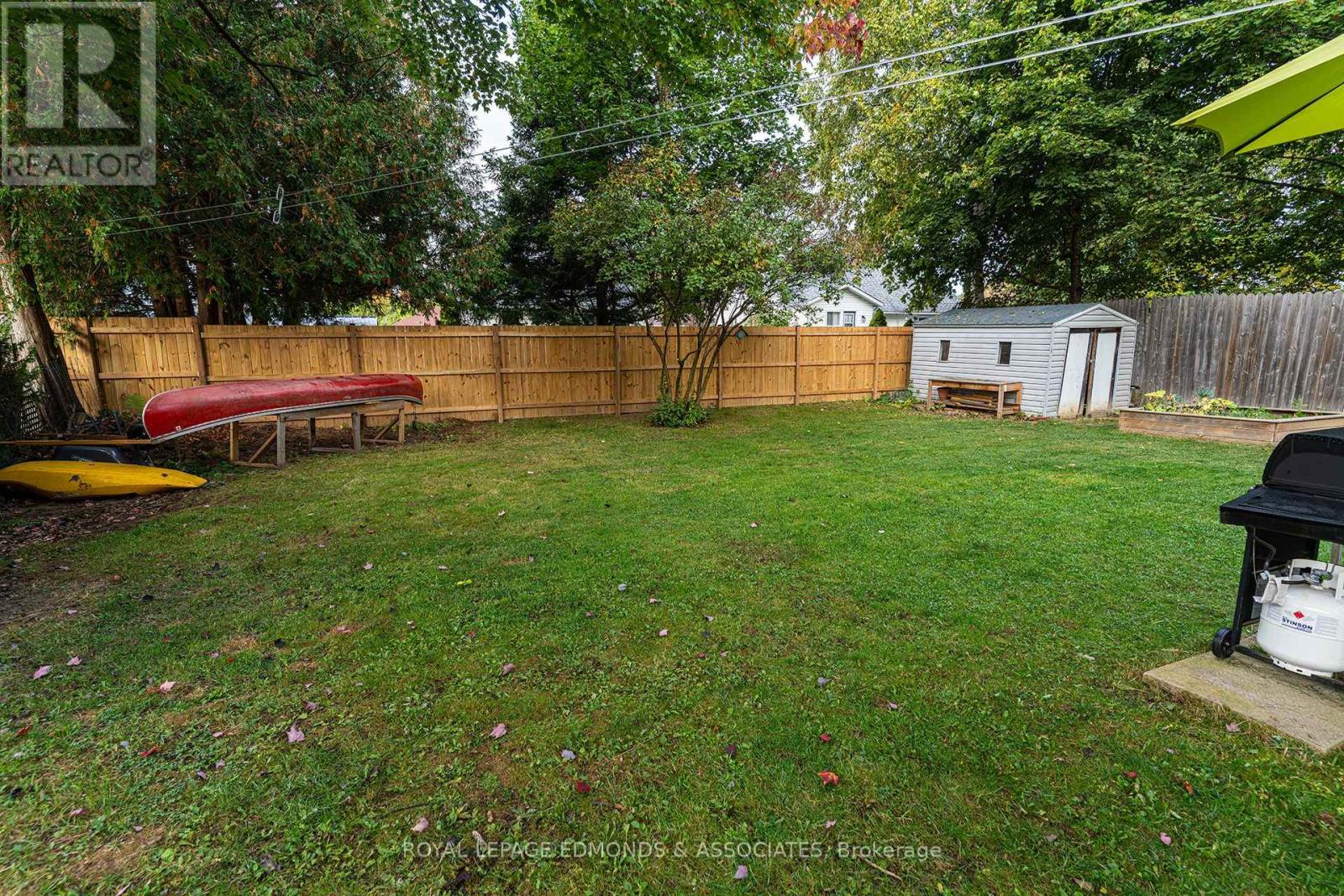 566 Elizabeth Street, Pembroke, Ontario  K8A 1W8 - Photo 7 - X12848852