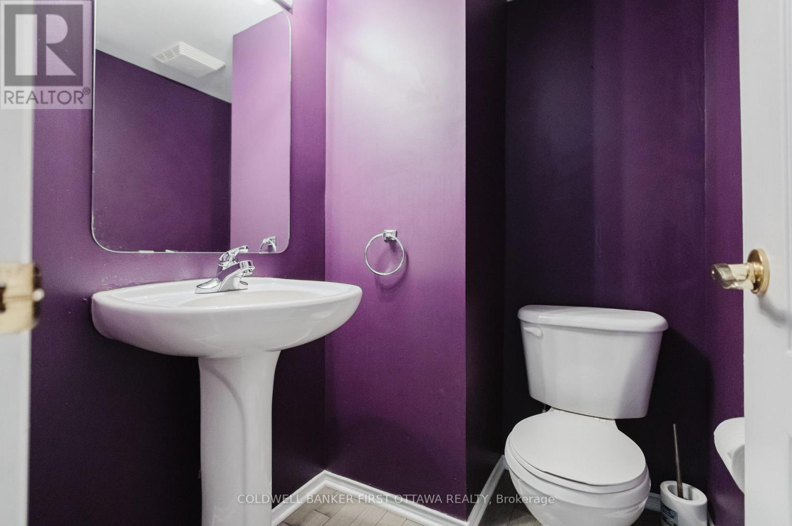 292 Cresthaven Drive, Ottawa, Ontario  K2G 6W4 - Photo 12 - X12848734