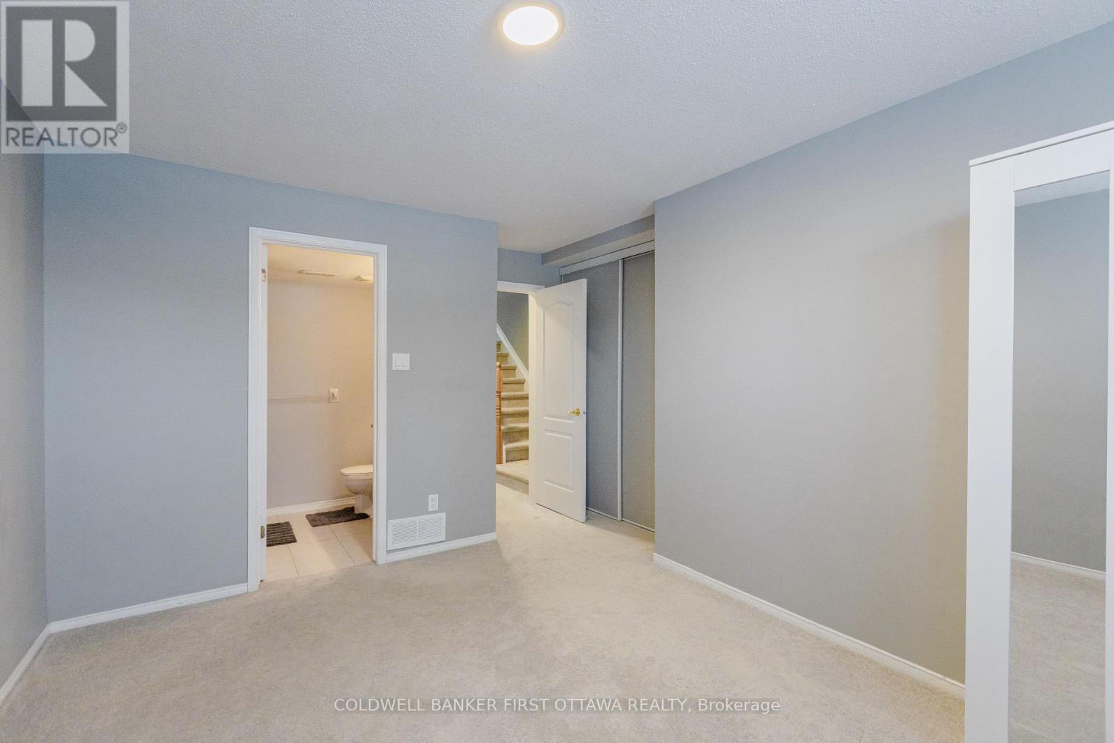 292 Cresthaven Drive, Ottawa, Ontario  K2G 6W4 - Photo 14 - X12848734