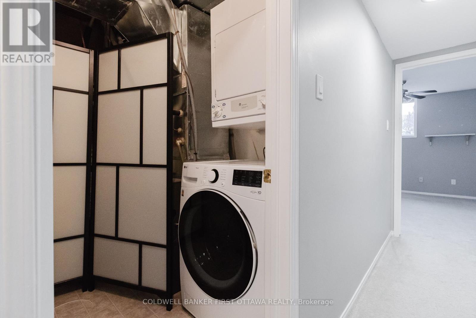 292 Cresthaven Drive, Ottawa, Ontario  K2G 6W4 - Photo 22 - X12848734