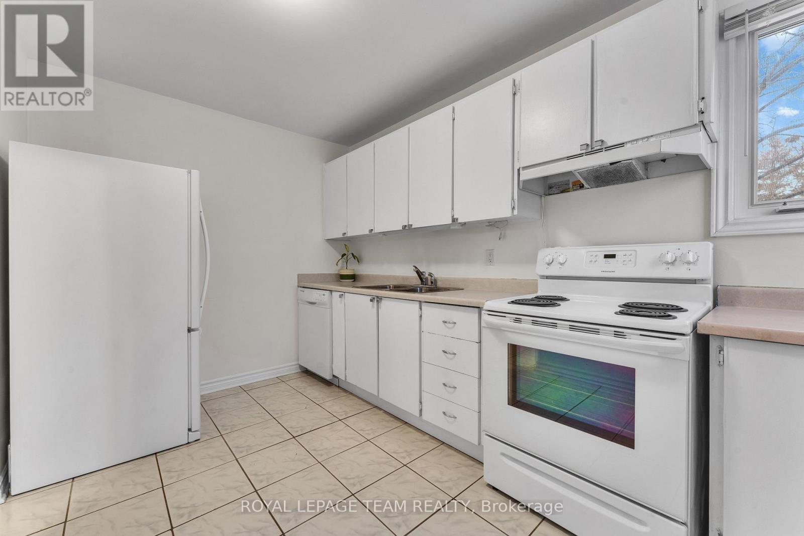 61 - 3344 Uplands Drive, Ottawa, Ontario  K1V 9R9 - Photo 10 - X12848738