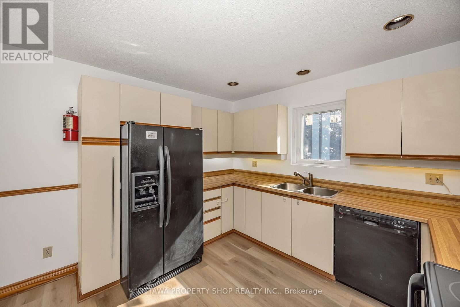 848 Maitland Avenue, Ottawa, Ontario  K2A 2S3 - Photo 13 - X12848842