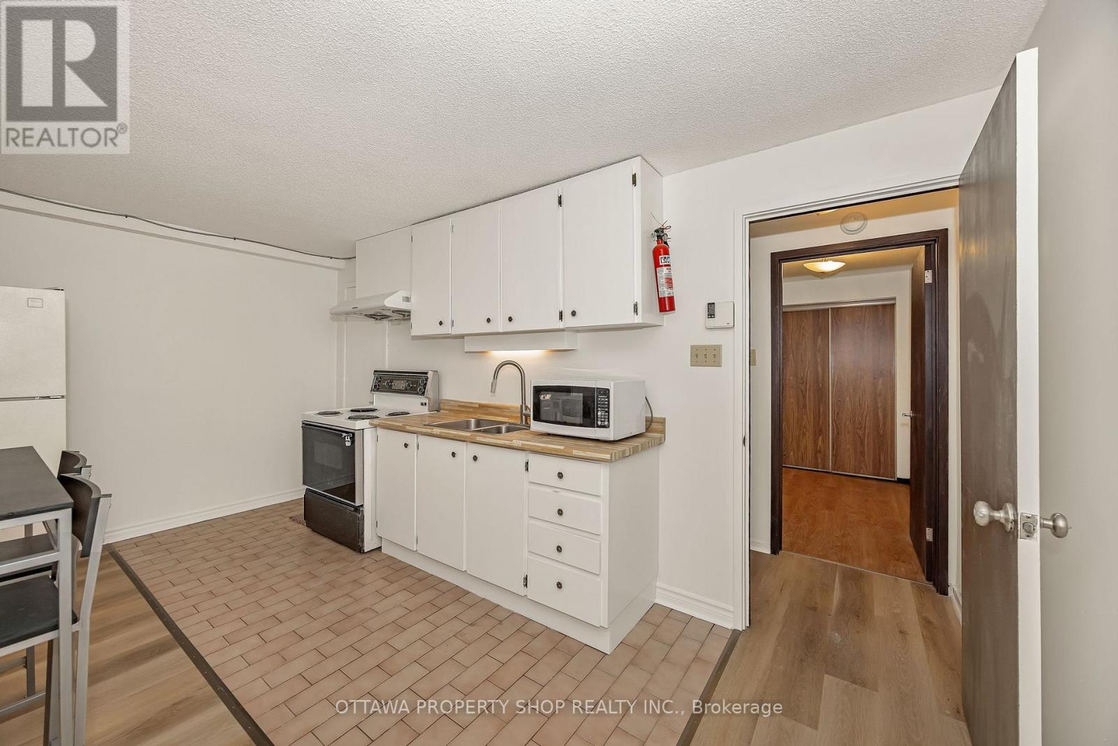 848 Maitland Avenue, Ottawa, Ontario  K2A 2S3 - Photo 32 - X12848842