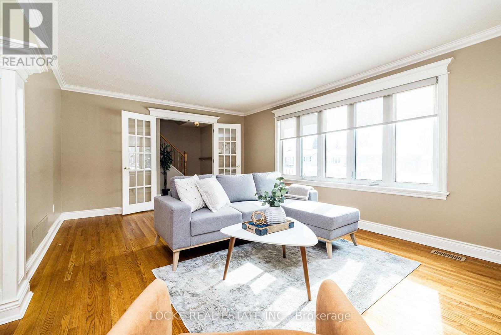 279 Hoylake Crescent, Ottawa, Ontario  K1E 1M1 - Photo 10 - X12848846